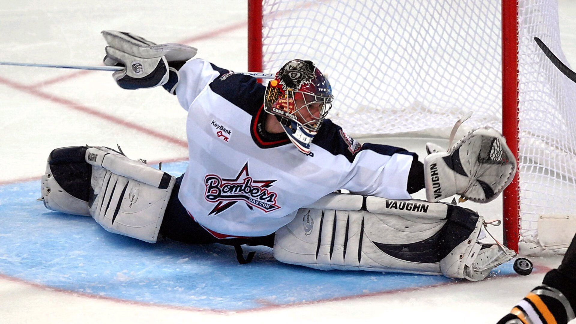 Faker巅峰时刻操作震撼全场，faker巅峰期为什么这么长